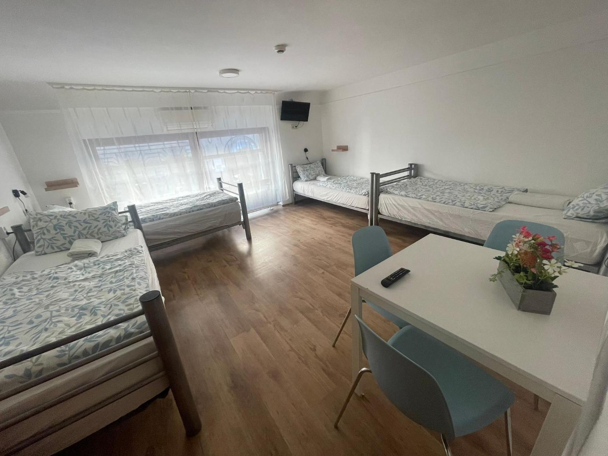 Center Hostel And Guest House Budapest Exterior foto